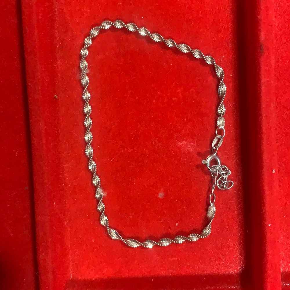 Stunning sterling silver bracelet